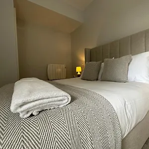 Luxury , Cardiff United Kingdom